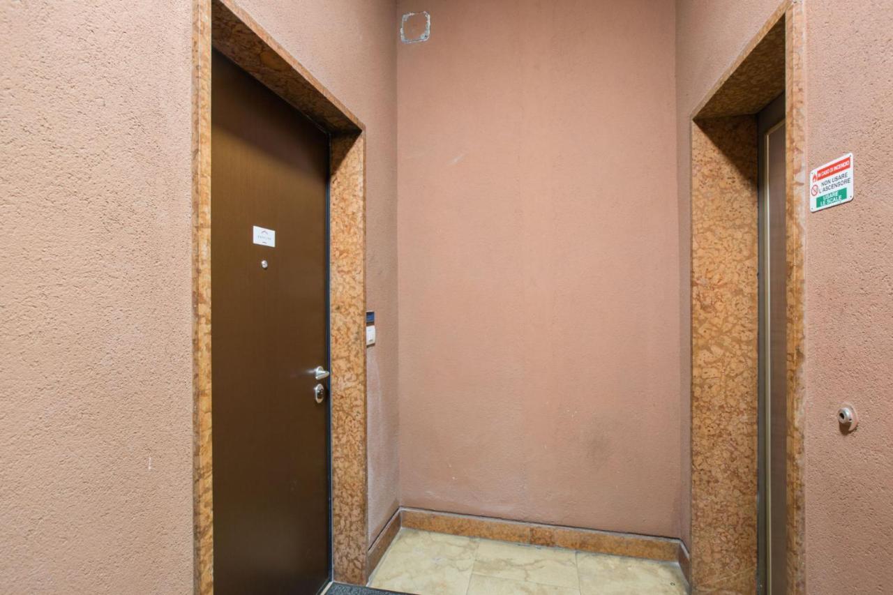 Easylife - Moderno Bilocale In Zona Porta Romana ミラノ エクステリア 写真
